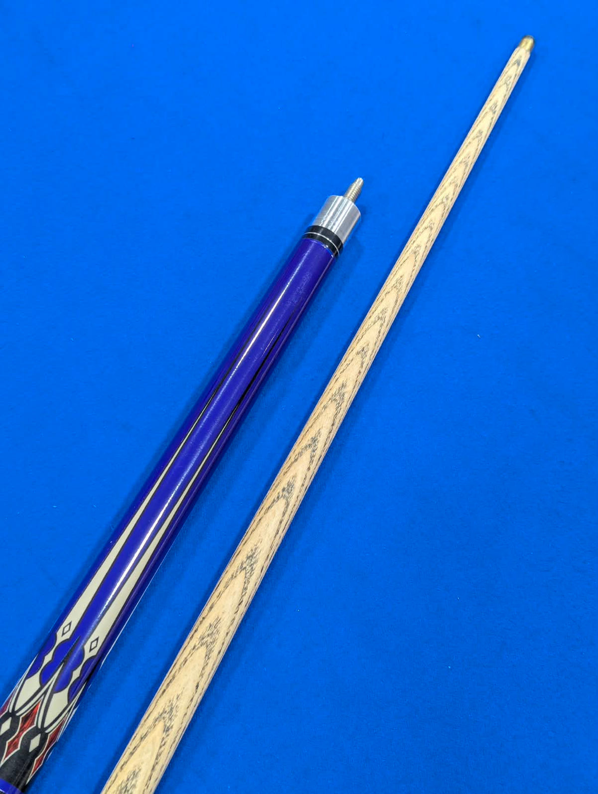 SNOOKER TOW PEC CUE