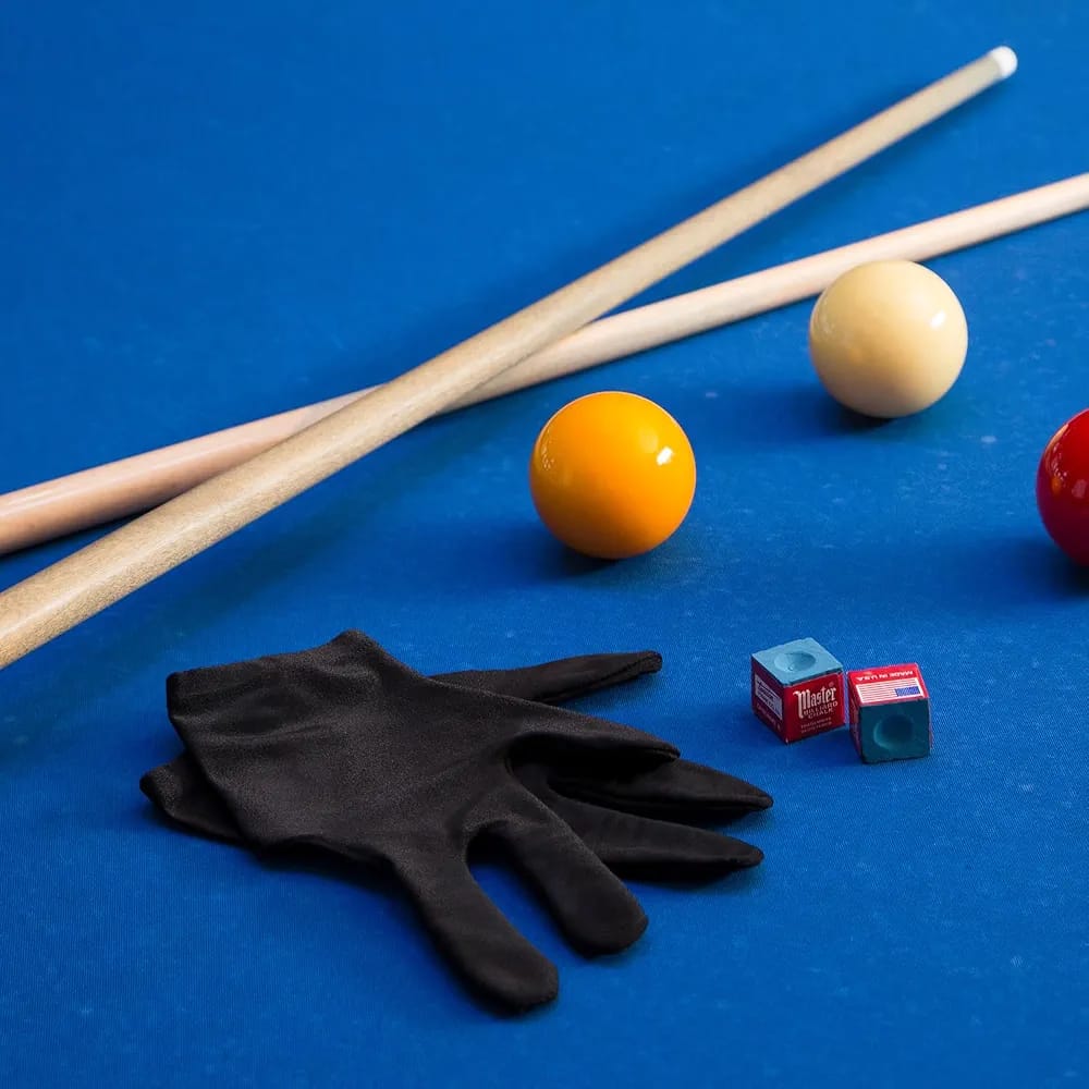 SNOOKER AND BILLIARDS GLOVES Secondary image